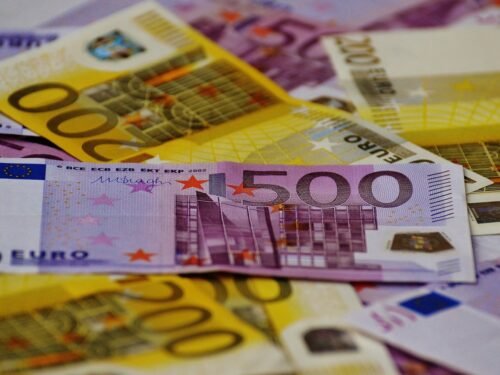 Kaip studentui per vasarą užsidirbti greitai ir daug pinigų?