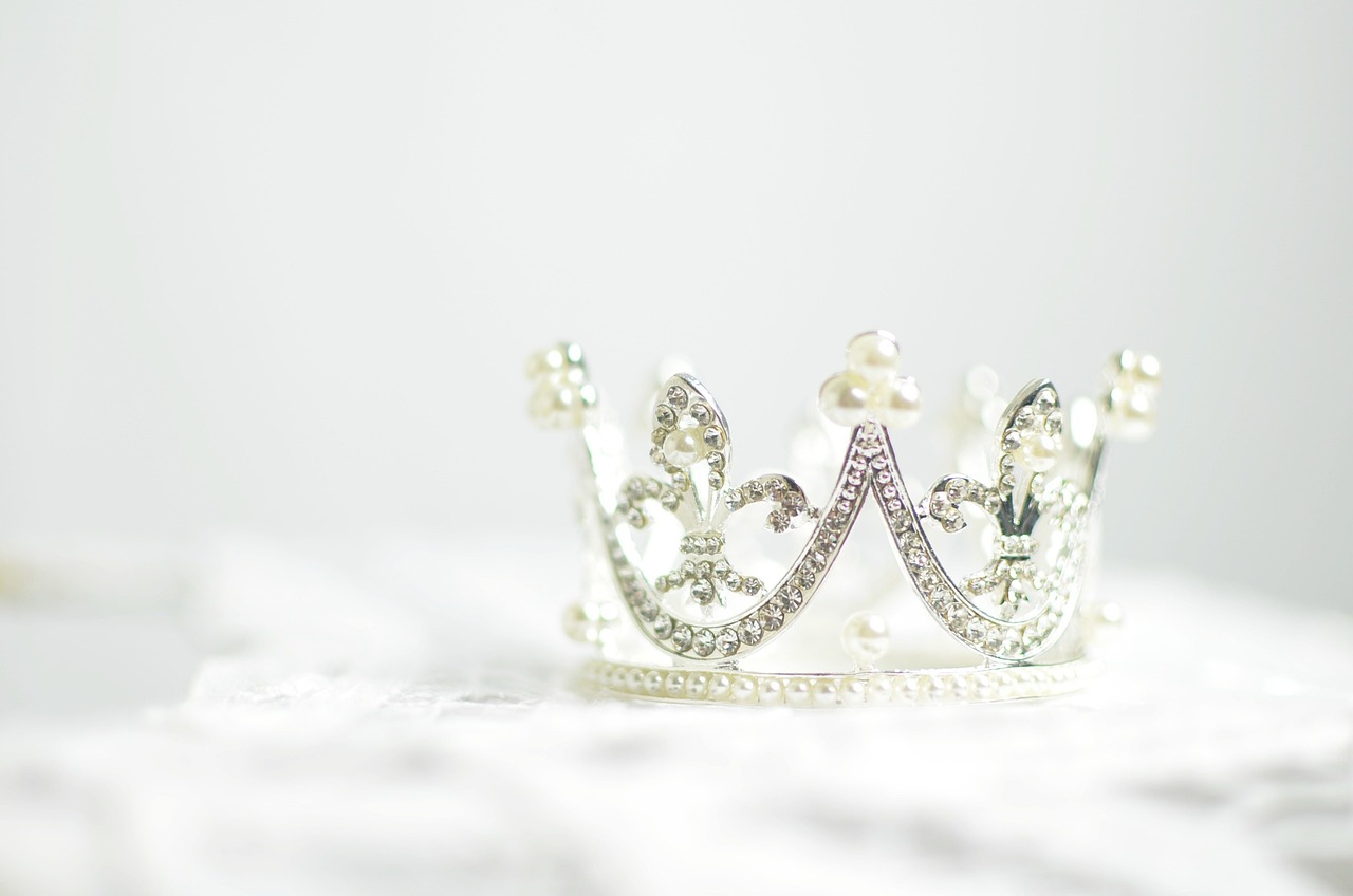 crown, tiara, crystals, diamonds, gems, glisten, jewelry, luxury, pearls, rhinestones, shining, queen, monarchy, crown, crown, crown, crown, crown, jewelry, queen