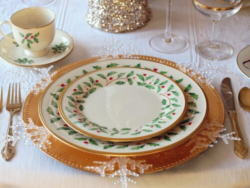 table setting, christmas, holiday, celebration, party, christmas table, christmas dinner, dinner, table, food, decoration, plate, setting, meal, traditional, dining, season, festive, christmas, christmas dinner, plate, plate, plate, plate, plate