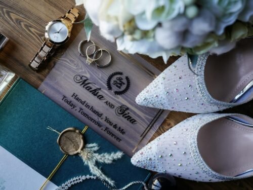 Vestuvinė atributika - svari pagalba „oficialiems“ asmenims