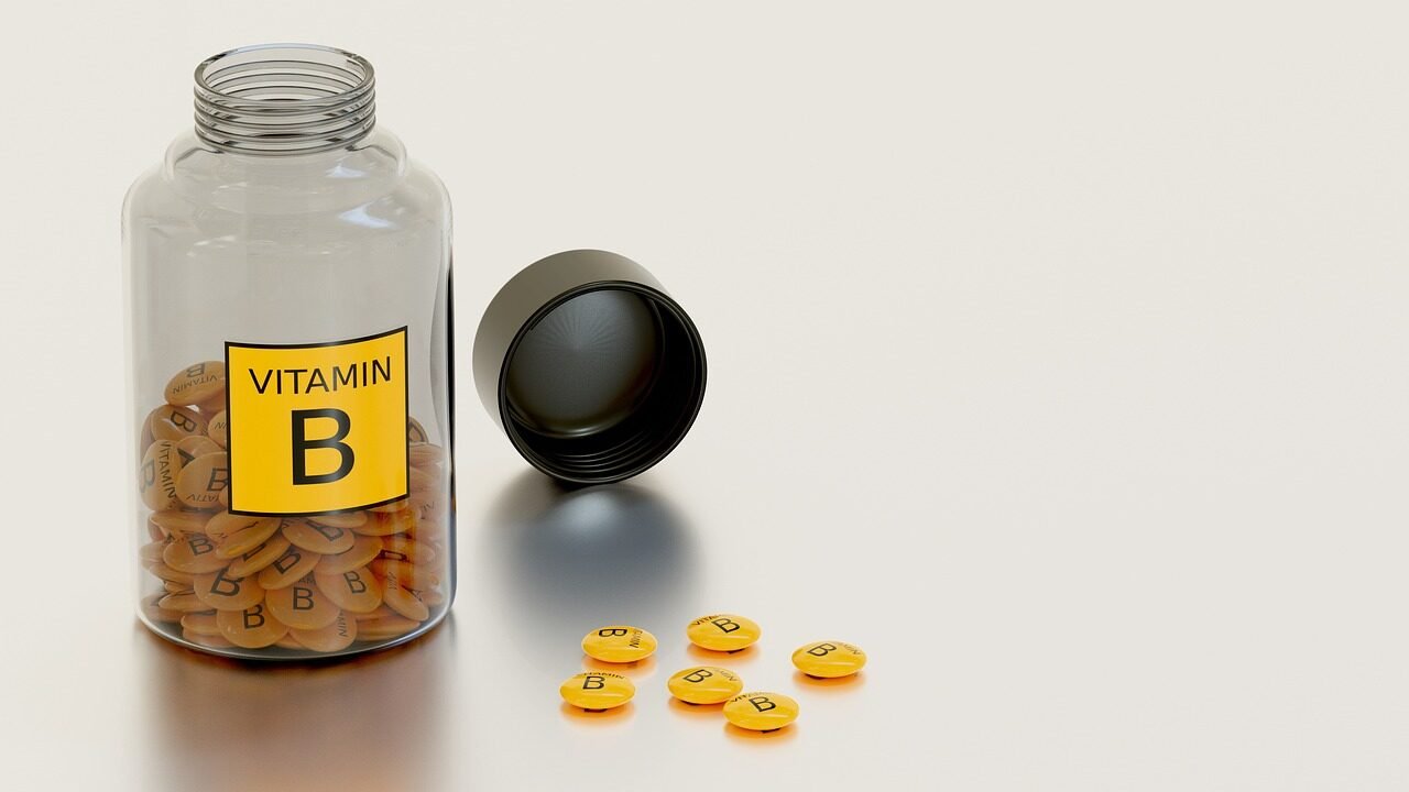 vitamin b, tablet, success, glass, health, 3d, blender, vitamin b, vitamin b, vitamin b, vitamin b, vitamin b