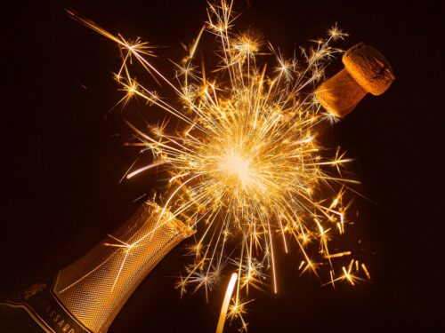 new year's eve, champagne, happy birthday, sparklers, cork, sparkling wine, bottle, champagne bottle, champagne cork, glow, glowing, sparkling, bottle of sparkling wine, celebration, sparkle, light