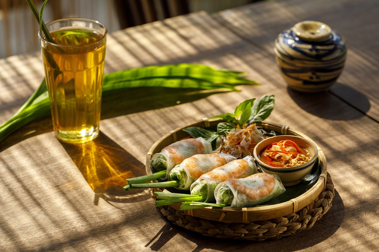 spring roll, roll, food