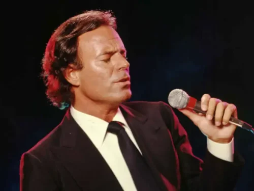 julio-iglesias-1983-billboard-1548