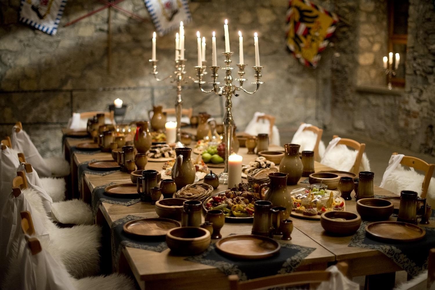 Dobova hostina na hrade Vaillant.jpg