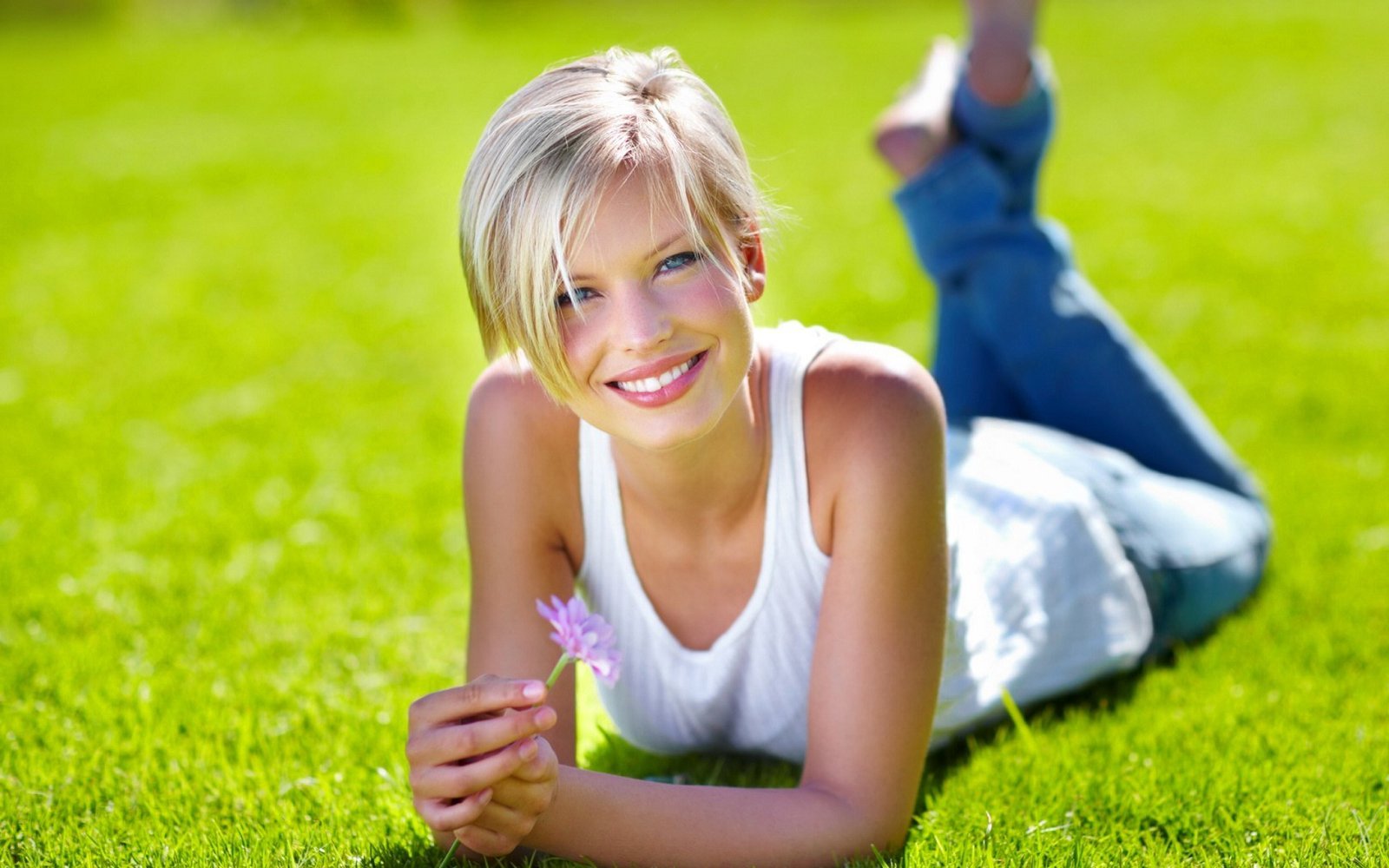 Modern lady beautiful smile face.jpg