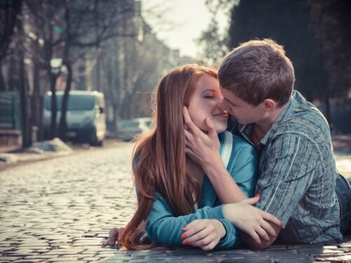 Kodėl verta bučiuotis daugiau?