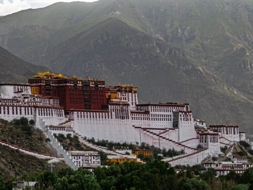 Dar keletas Tibeto realybės vaizdelių