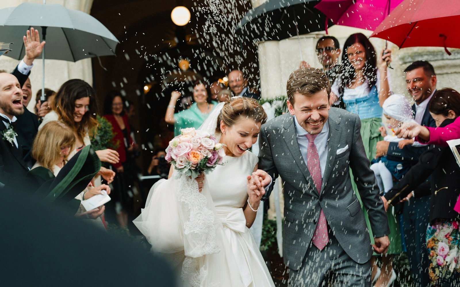 Rokolya photography church exit rice shower austrian wedding photographer teresa johannes.jpg