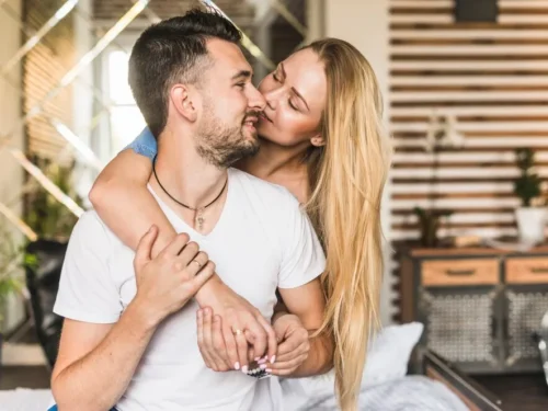 125 seksualūs žaidimai. Merginų masturbacija - 1 lygis.