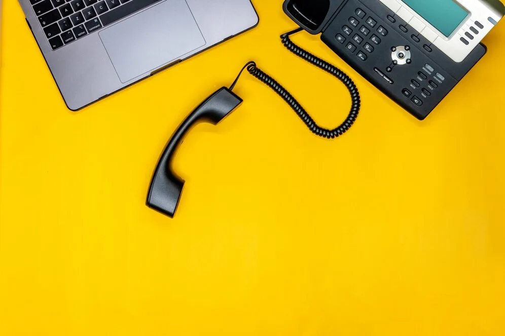 Telephone laptop.webp