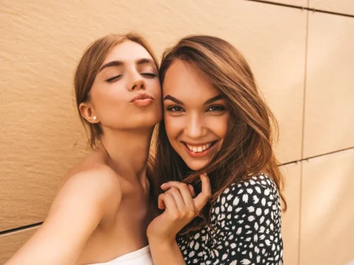 Kodėl lesbietės turėtų užsiimti analiniu seksu?